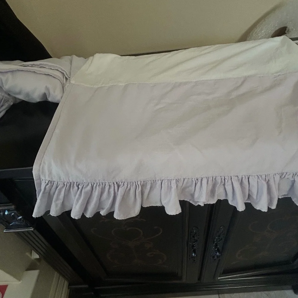 Pottery Barn Lavender Bed Skirt. Full/Queen